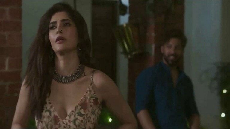 Karishma Tanna In Lahore Confidential Scene